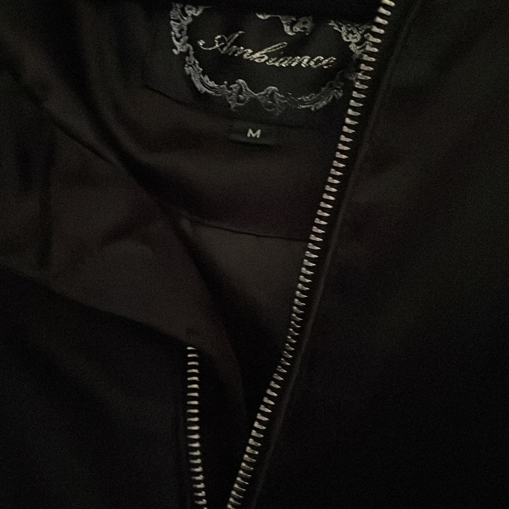 BLACK JACKET - Picture 2 of 3